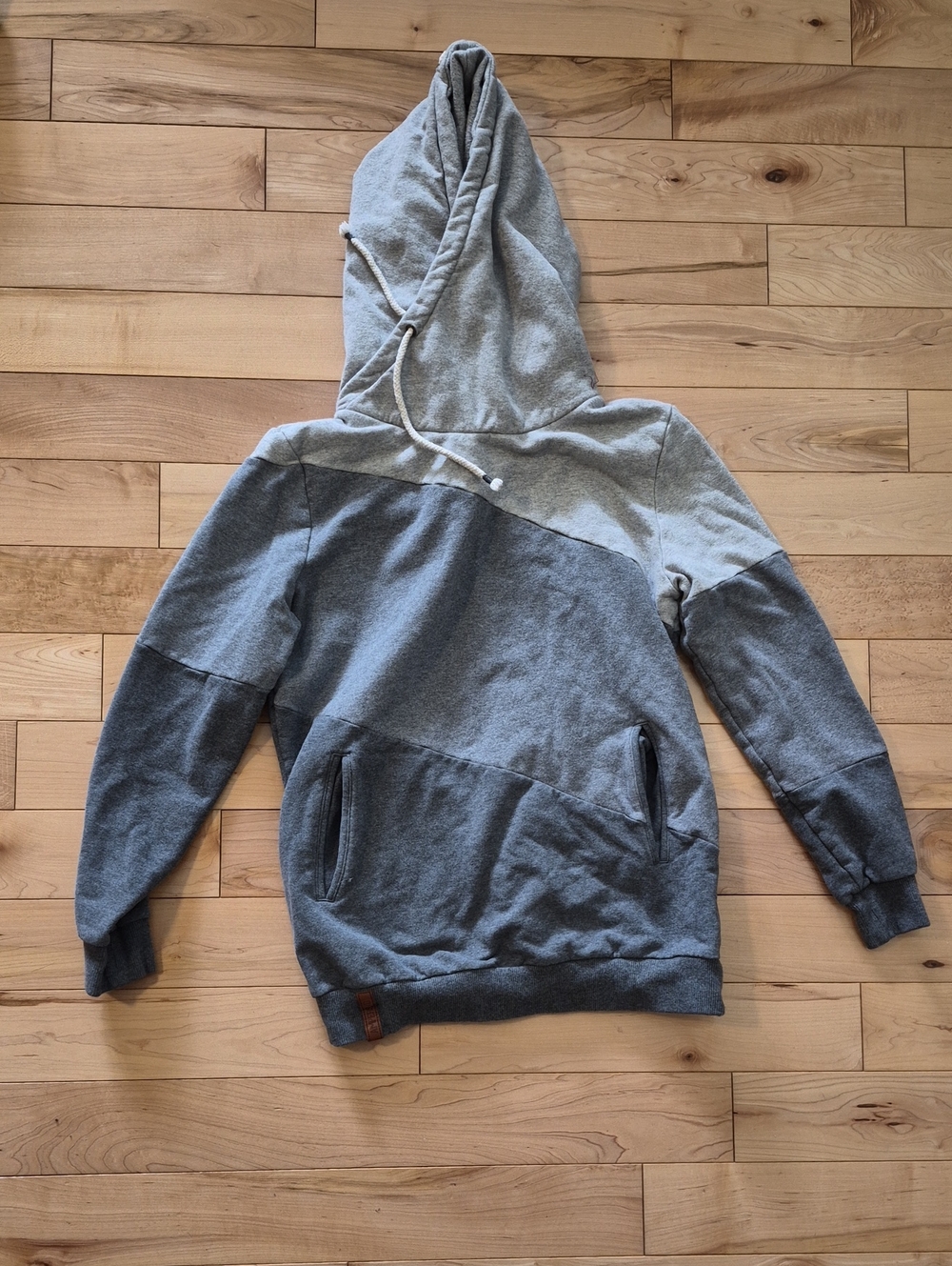 Ampersand Women's Size Medium Heather Gray Pullover Hoodie